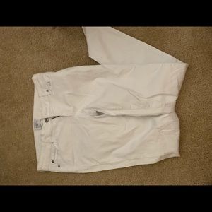 White skinny jeans